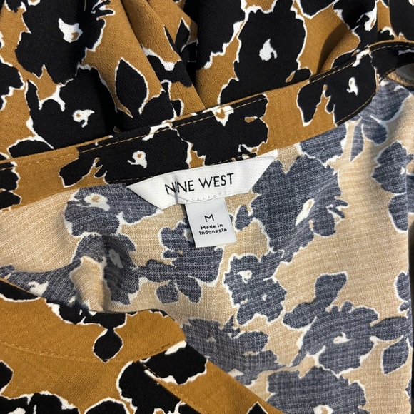 Nine West Floral Button Front Long Sleeve Tiered Flowy Mini Dress Size M - Picture 4 of 6